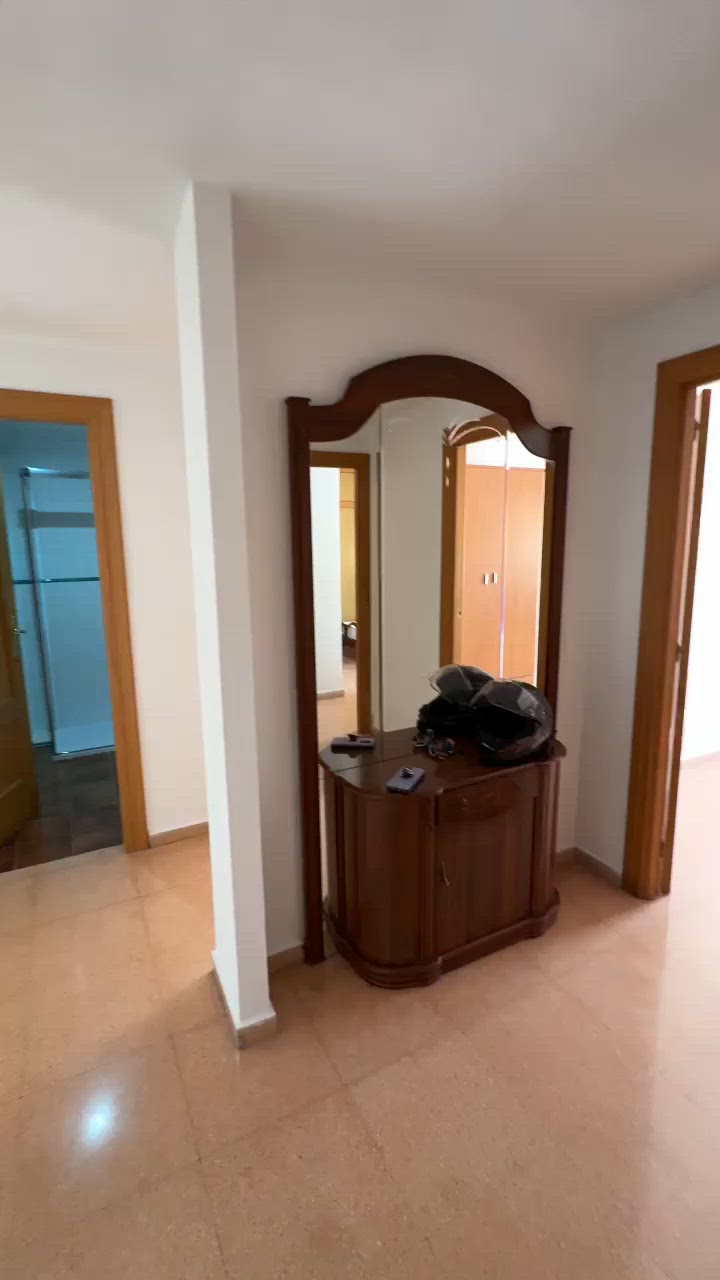 First photo of the property